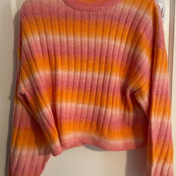 Divided pink, orange and white sweater - Picture 3 of 4